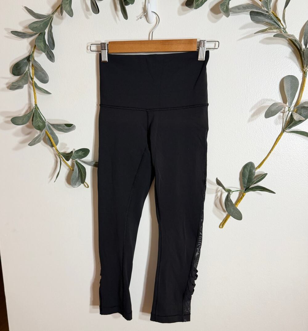Lululemon Black Cropped Mesh Panel Leggings High Waisted